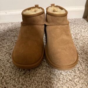 Uggs Ultra Mini